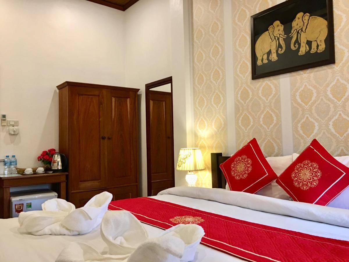 Luang Prabang Pangkham Hotel Exteriör bild